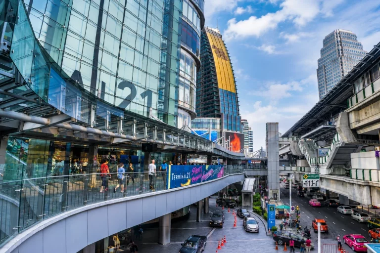 Best tailors near Asok BTS at the Sukhumvit and Asoke intersection in Bangkok